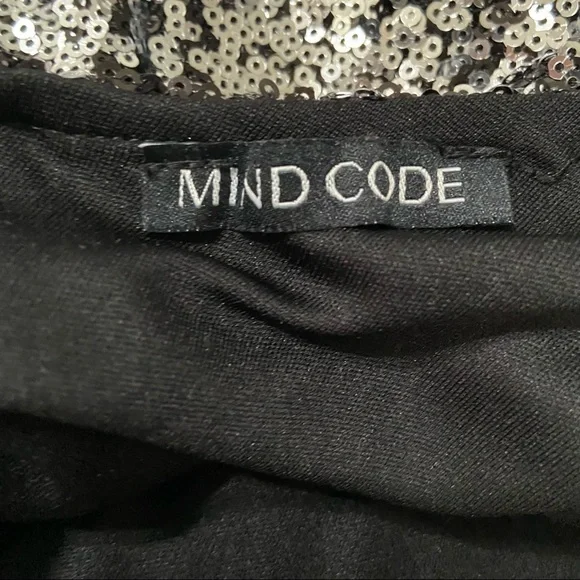 Mind Code Ombre’ Sequin Open Back Dress - Picture 7 of 9